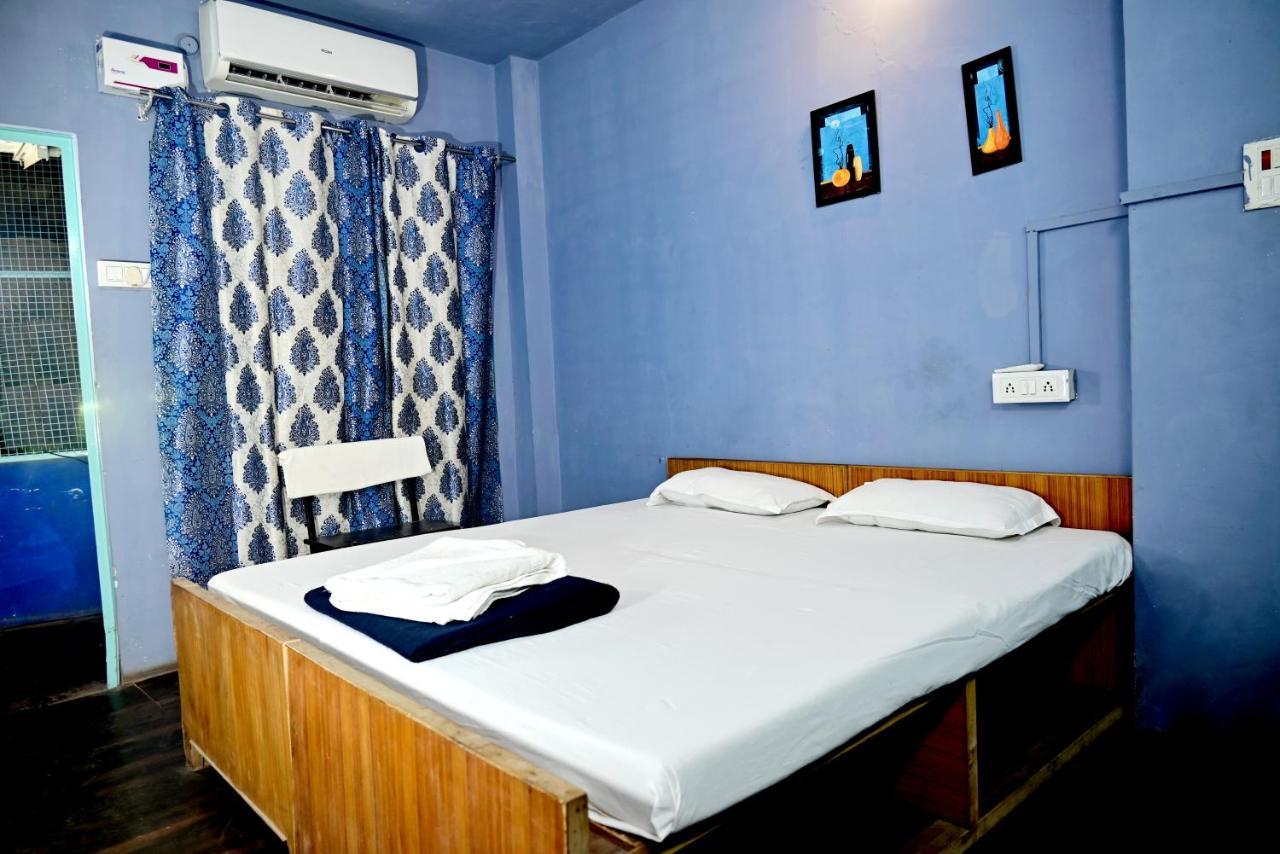 Banaras Rest House Varanasi Exterior photo